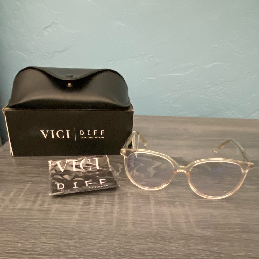 Vici X Diff - Alice Blue Light Glasses